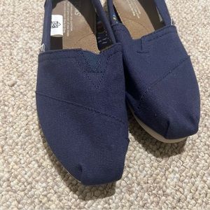 Navy Blue Toms